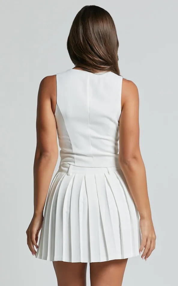Showpo Harlee Vest 8211 Fitted V Neck Tailored Vest Top In White Women Tops