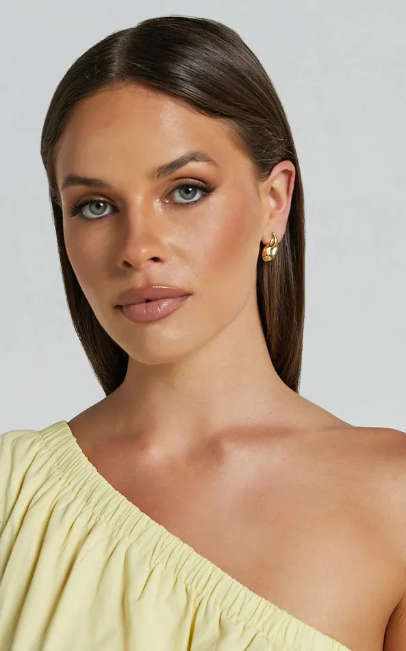 Showpo Isabelle Earrings 8211 Chunky Teardrop Stud Earrings In Gold Women Earrings