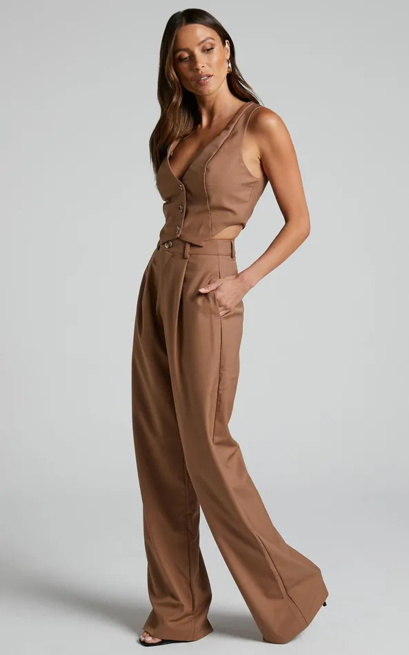Showpo Izara Trousers 8211 Mid Rise Relaxed Straight Leg Tailored Trousers In Mocha Women Curve Clothes