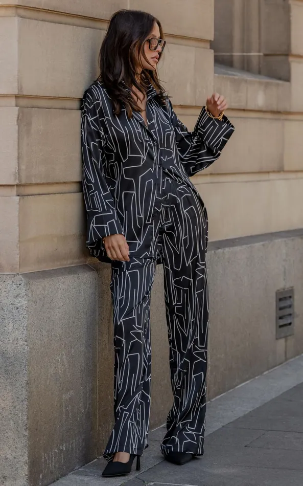 Showpo Janissa Pants 8211 High Waisted Wide Leg Pants In Black And White Linear Women Pants Showpo Janissa Pants 8211 High Waisted Wide Leg Pants In Black And White Linear Women Pants