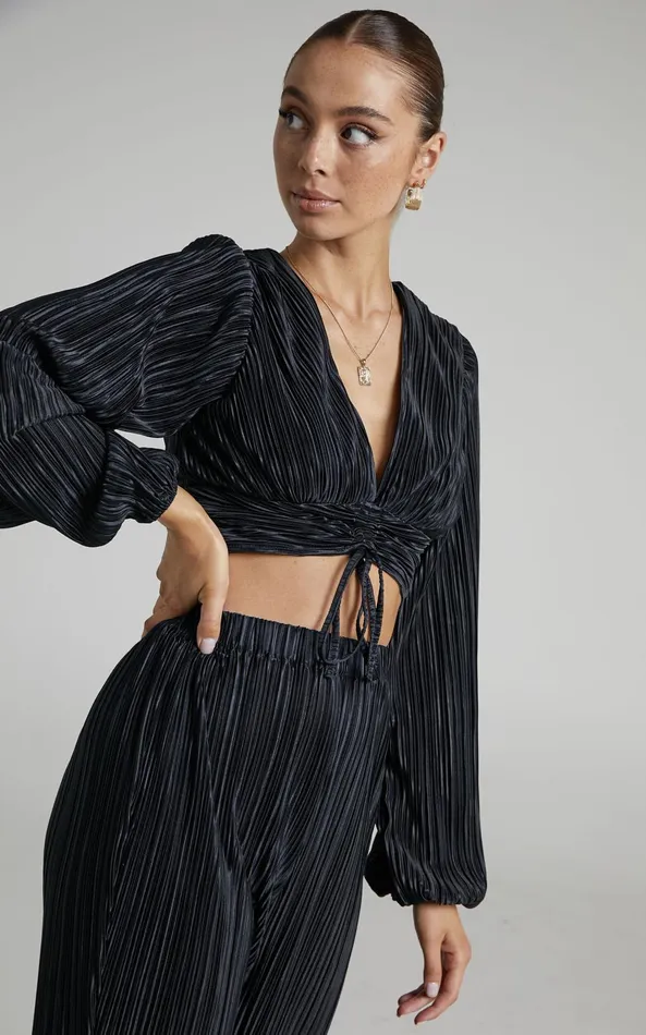 Showpo Jondra Blouse 8211 Ruched Front Long Sleeve Plisse Blouse In Black Women Curve Clothes Showpo Jondra Blouse 8211 Ruched Front Long Sleeve Plisse Blouse In Black Women Curve Clothes