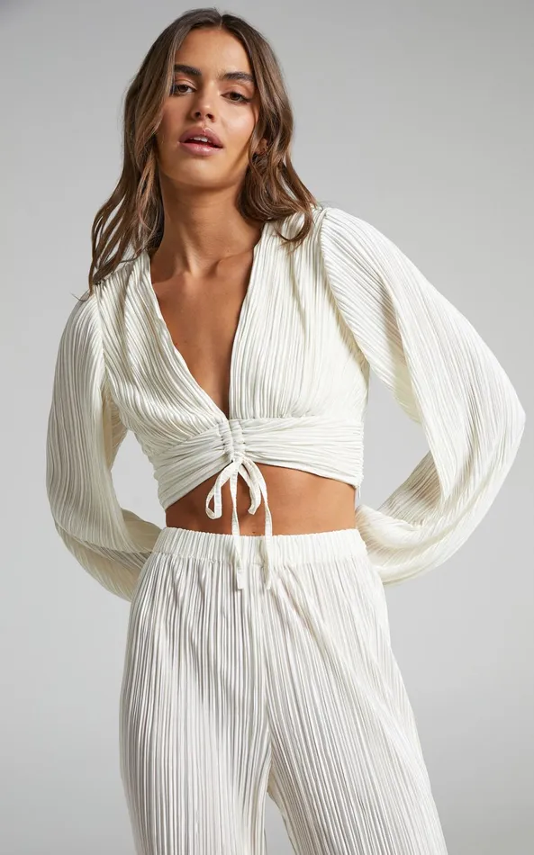 Showpo Jondra Blouse 8211 Ruched Front Long Sleeve Plisse Blouse In Cream Women Curve Clothes Showpo Jondra Blouse 8211 Ruched Front Long Sleeve Plisse Blouse In Cream Women Curve Clothes