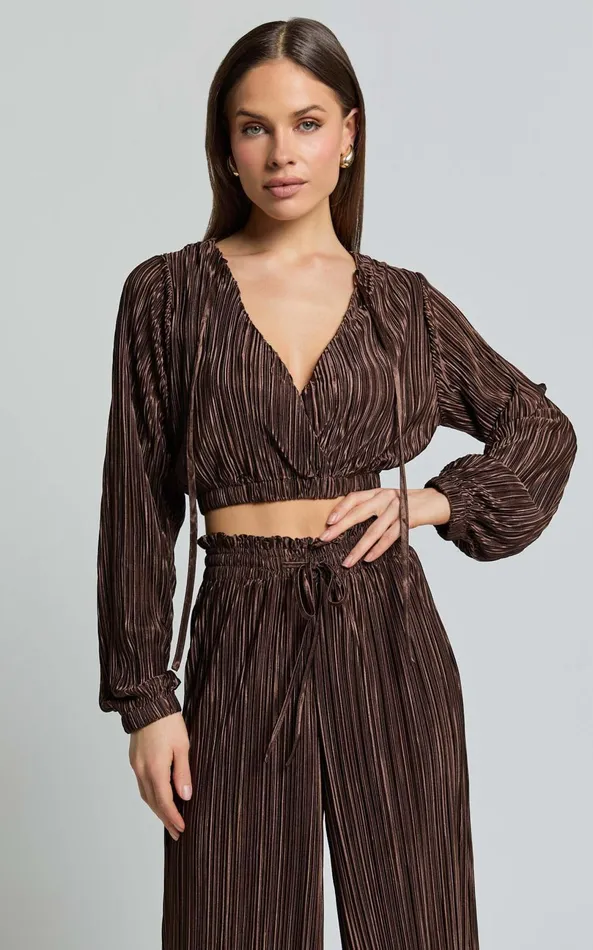 Showpo Kallie Top 8211 Tie Back Plisse Long Sleeve Crop Top In Chocolate Women Tops