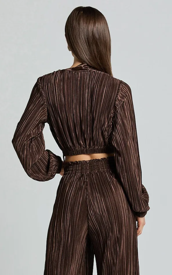 Showpo Kallie Top 8211 Tie Back Plisse Long Sleeve Crop Top In Chocolate Women Tops