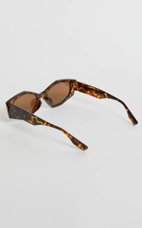 Showpo Keisha Sunglasses 8211 Wide Rim Sunglasses In Tort Women Sunglasses