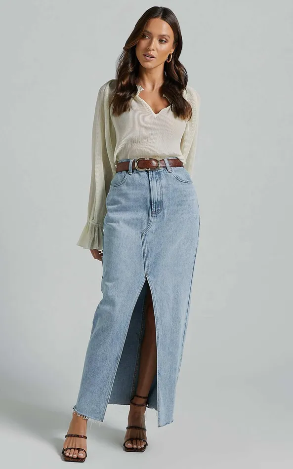 Showpo Kerray Top 8211 V Neck Long Sleeve Pleated Top In Cream Women Tops