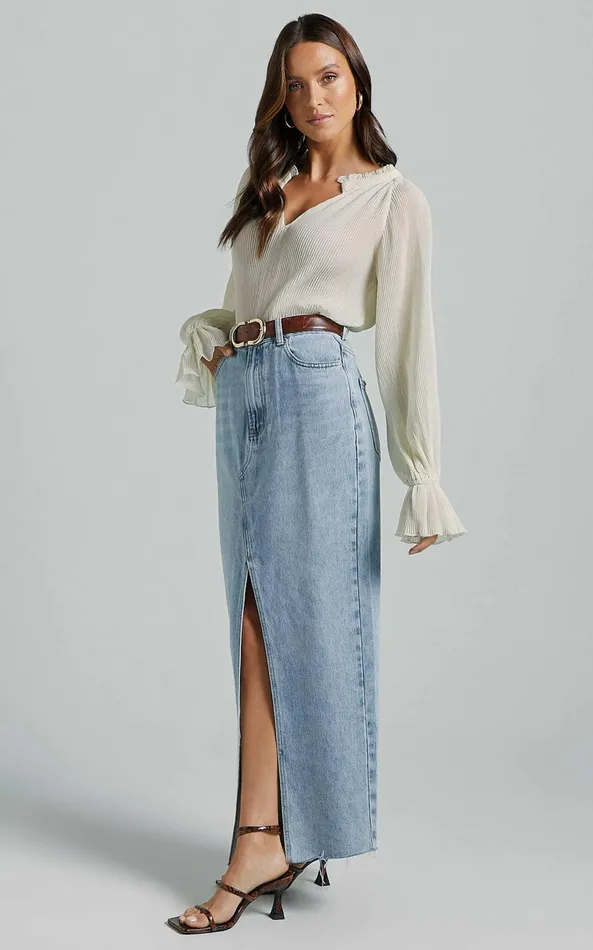 Showpo Kerray Top 8211 V Neck Long Sleeve Pleated Top In Cream Women Tops