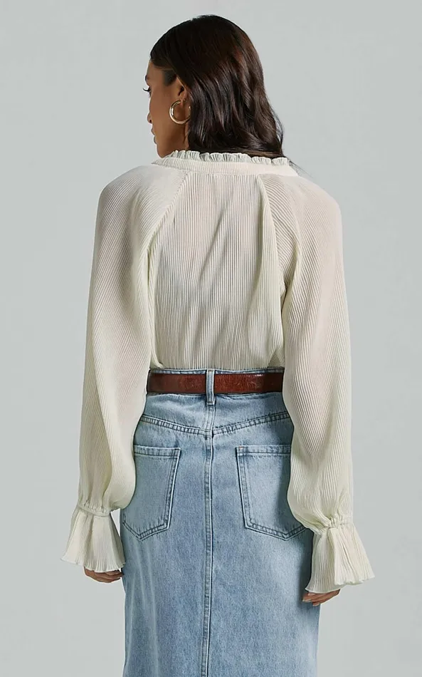 Showpo Kerray Top 8211 V Neck Long Sleeve Pleated Top In Cream Women Tops