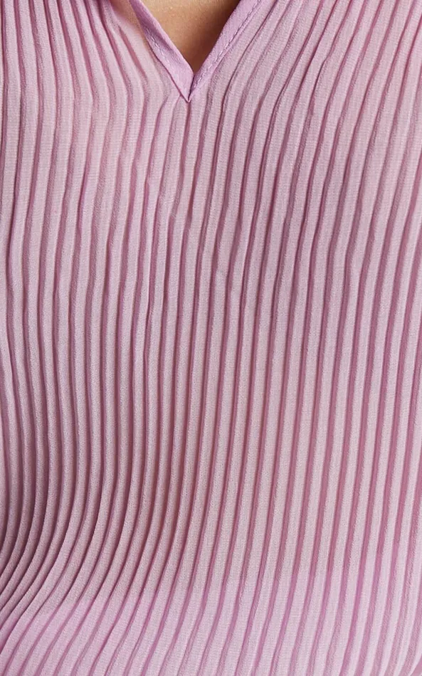 Showpo Kerray Top 8211 V Neck Long Sleeve Pleated Top In Lilac Women Curve Clothes