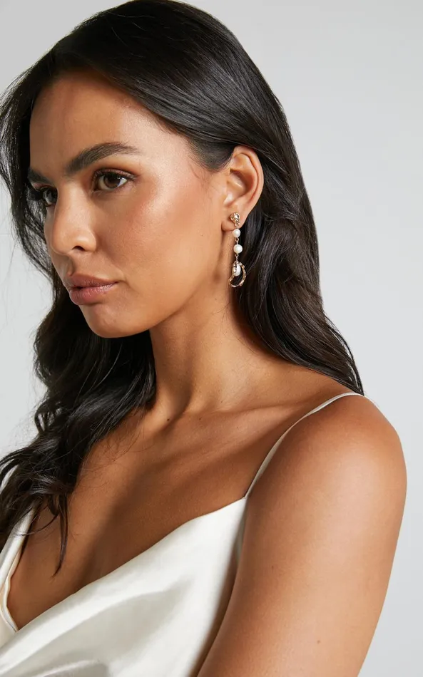 Showpo Kheya Earrings 8211 Pearl Drop Earrings In Gold Women Earrings