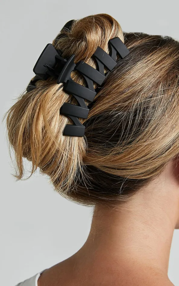 Showpo Kristi Hair Clip In Black Women Hair