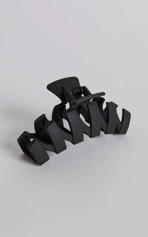 Showpo Kristi Hair Clip In Black Women Hair