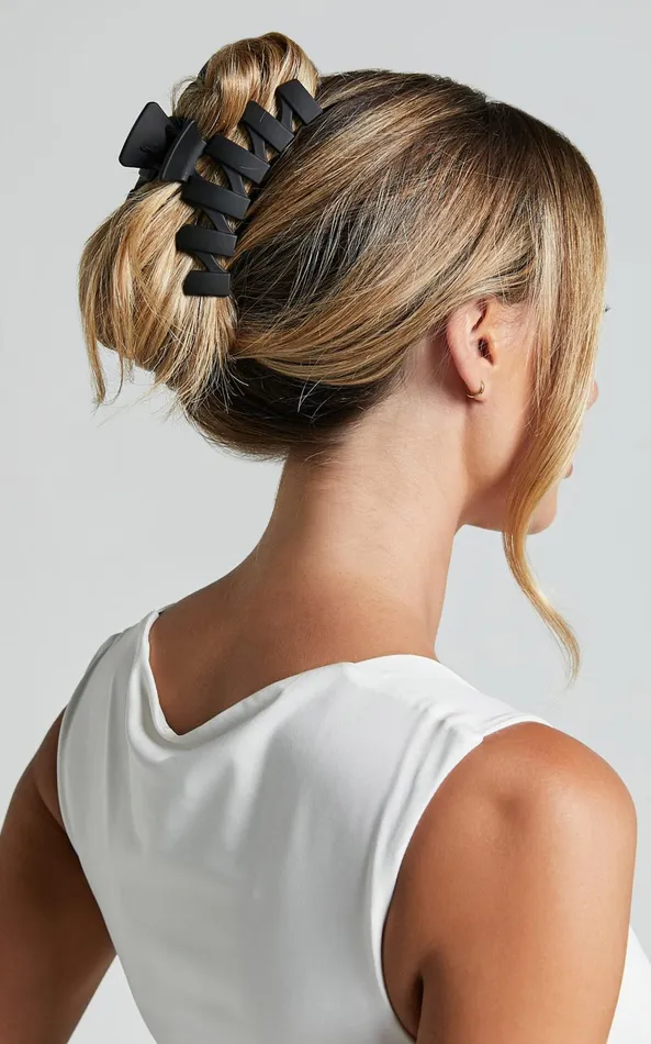 Showpo Kristi Hair Clip In Black Women Hair