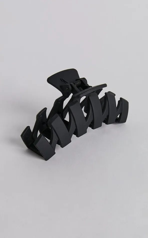 Showpo Kristi Hair Clip In Black Women Hair