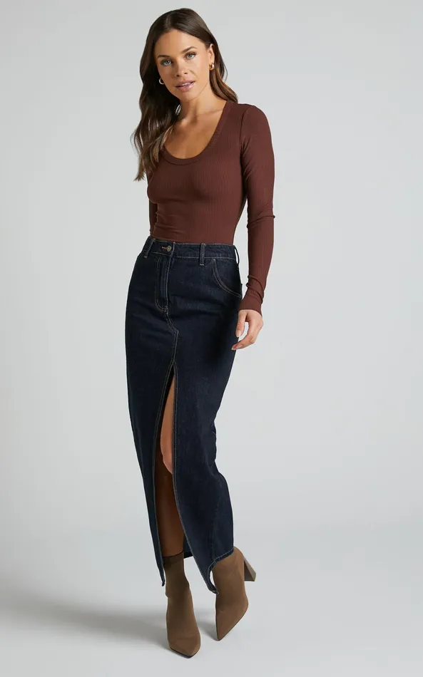 Showpo Krysta Top 8211 Long Sleeve Scoop Neck Top In Dark Chocolate Women Basics