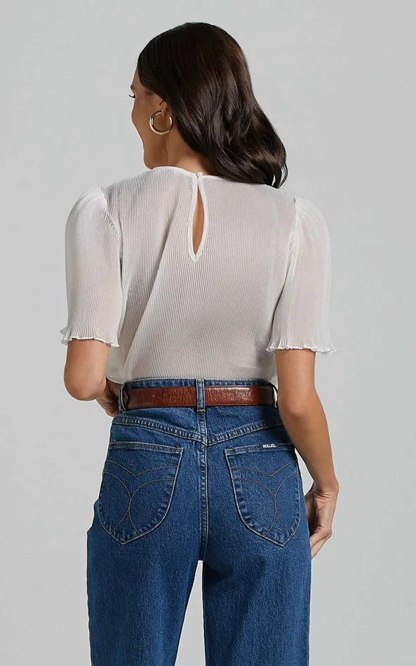 Showpo Lennon Top 8211 Scoop Neck Short Sleeve Pleated Top In White Women Tops