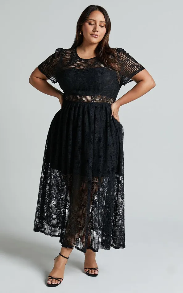 Showpo Leon Midi Dress 8211 Short Sleeve Dress In Black Women Curve Clothes