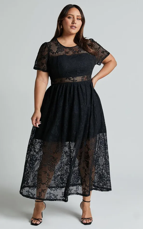 Showpo Leon Midi Dress 8211 Short Sleeve Dress In Black Women Curve Clothes