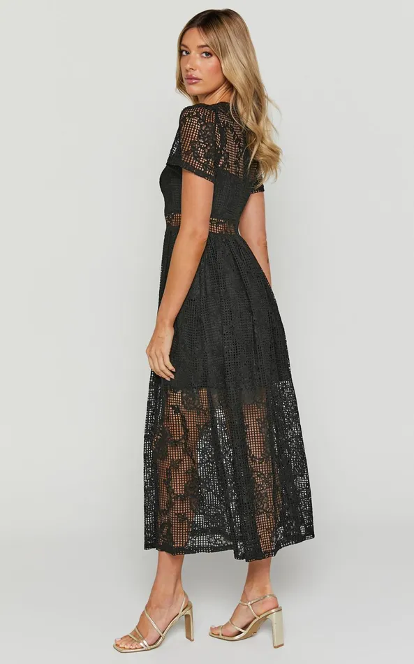 Showpo Leon Midi Dress 8211 Short Sleeve Dress In Black Women Curve Clothes