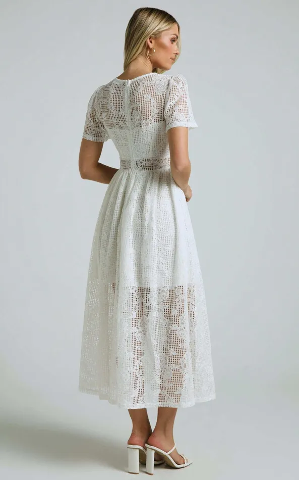 Showpo Leon Midi Dress 8211 Short Sleeve Dress In Ivory Women Dresses