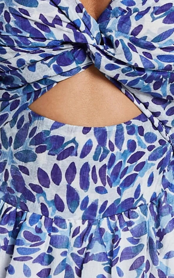 Showpo Nelrose Midi Dress 8211 Short Puff Sleeve Front Cut Out Dress In Blue Print Women Dresses