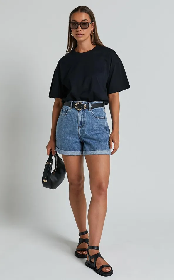 Showpo Prizza Top 8211 Longlinge Boyfriend Tee Top In Black Women Basics