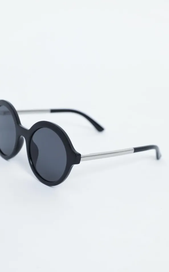 Showpo Reality Eyewear 8211 Mind Bomb Sunglasses In Black Women Sunglasses