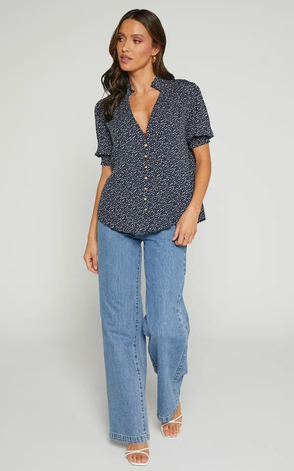 Showpo Rocsi Top 8211 Short Sleeve Button Through Blouse In Black And White Spot Women Tops