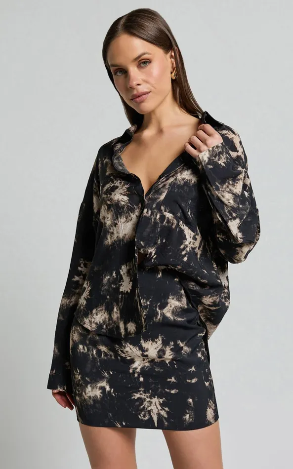 Showpo Romain Top 8211 Long Sleeve Oversized Printed Shirt In Black Tie Dye Women Tops