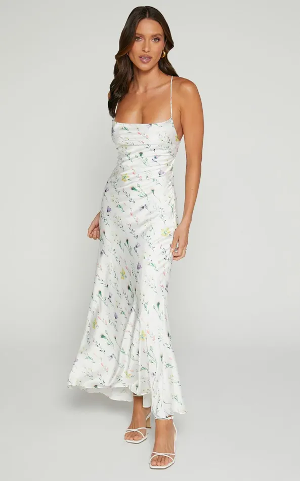 Showpo Shierina Midi Dress 8211 Sweetheart Neck Line Sleeveless Dress In White Floral Women Dresses