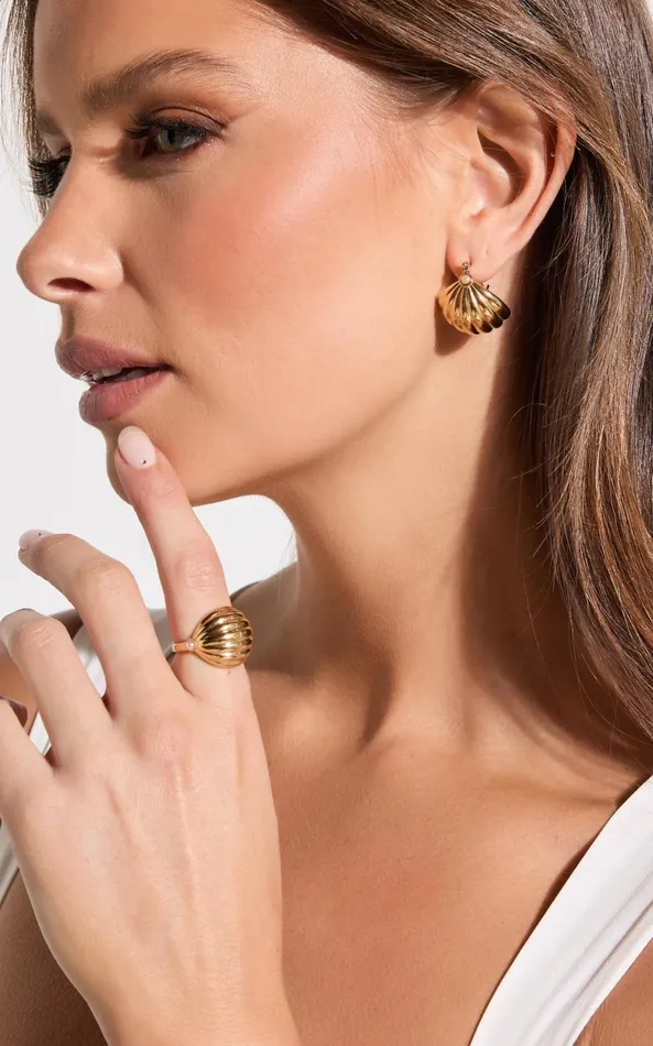 Showpo Skylee Ring 8211 Croisstant Shape Statement Ring In Gold Women Rings