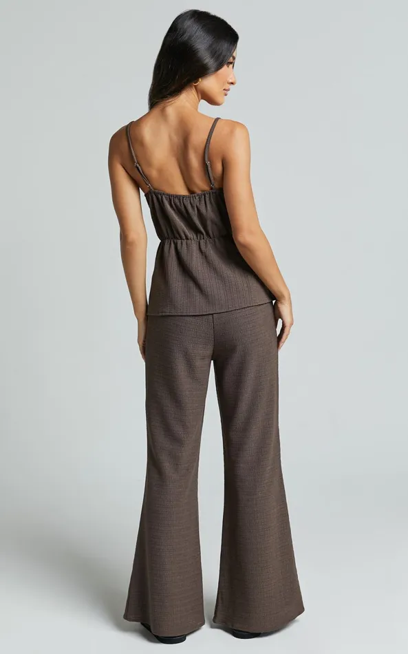 Showpo Suki Pants 8211 Elasticated High Waist Wide Leg Textured Pants In Dark Oak Women Pants