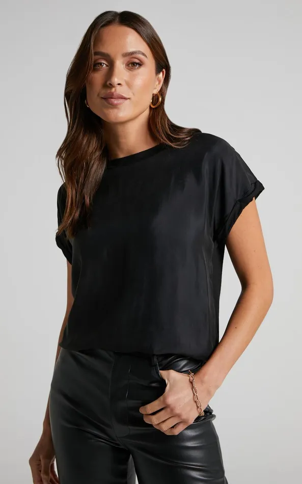 Showpo Tinaya Top 8211 Raglan Shell Top In Black Women Curve Clothes
