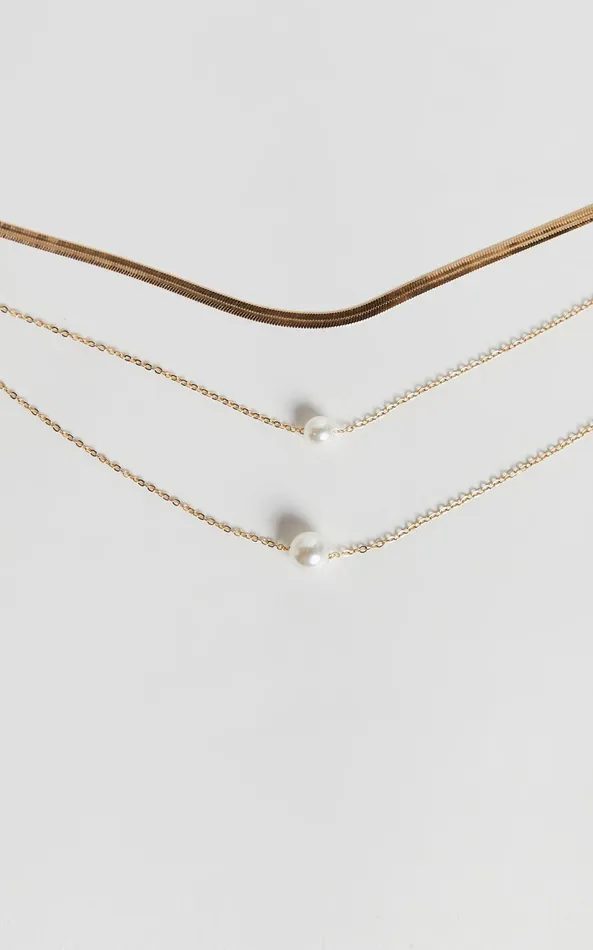 Showpo Wilma Necklace 8211 3 Layered Chain and Pearl Pendant Necklace In Gold Women Necklaces