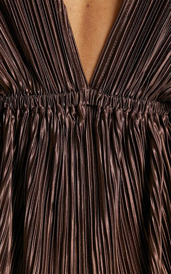 Showpo Wiluna Top 8211 Balloon Sleeve Plisse Top In Chocolate Women Curve Clothes