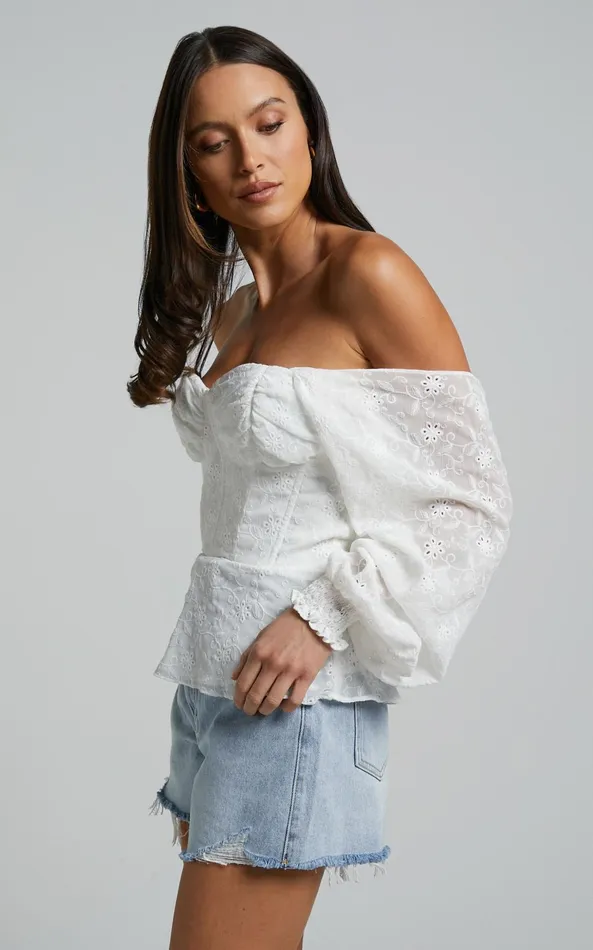 Showpo Ybur Top 8211 Off Shoulder Long Sleeve Bustier Top In Ivory Women Tops Showpo Ybur Top 8211 Off Shoulder Long Sleeve Bustier Top In Ivory Women Tops