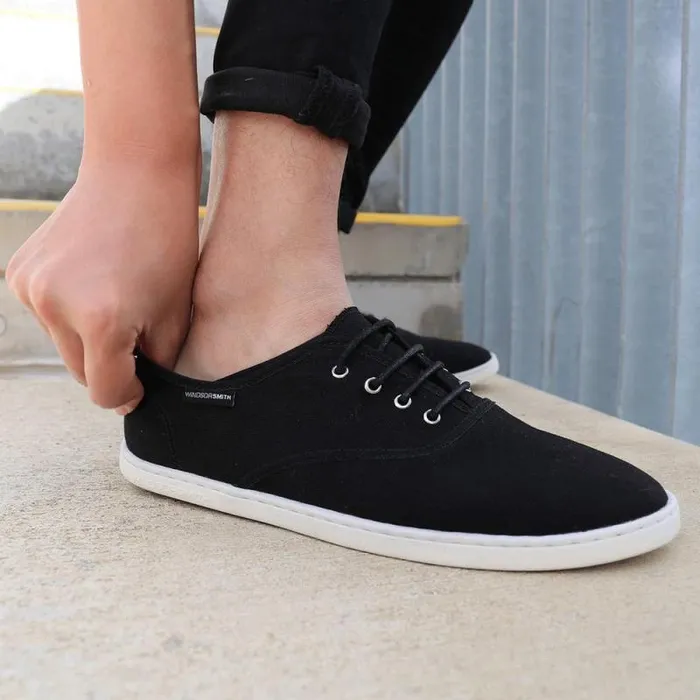 Windsor Smith Shoes Men STANLEY BLACK CANVAS SHOES Windsor Smith Shoes Men STANLEY BLACK CANVAS SHOES