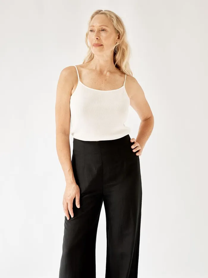 Women 90s Knit Slip Cami White The UNDONE Tops