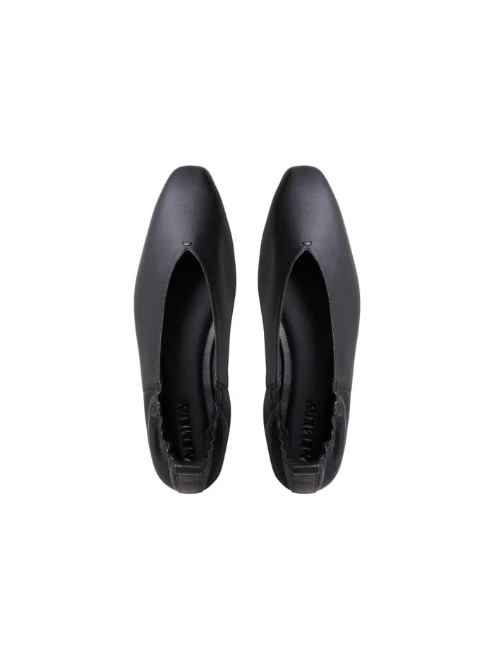 Women Brie Flat Black The UNDONE Flats Women Brie Flat Black The UNDONE Flats