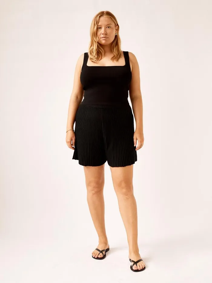 Women Classic Nineties Tank Black The UNDONE Tops