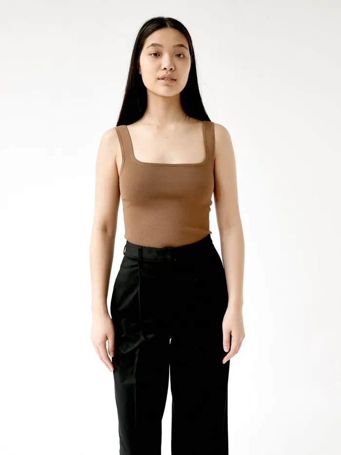 Women Classic Nineties Tank Cinnamon The UNDONE Tops