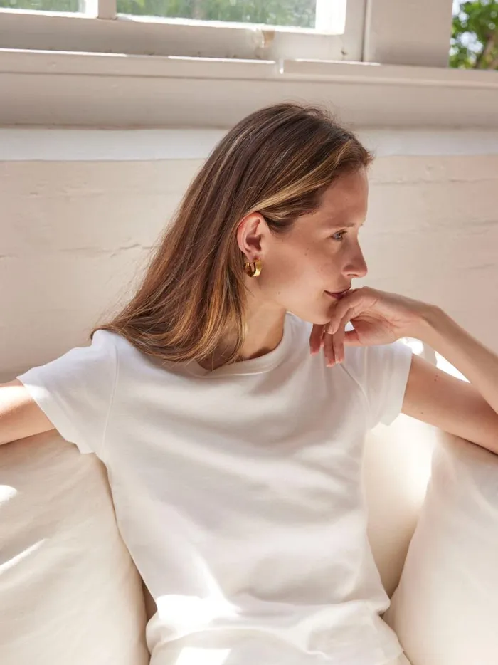 Women Curved Ribbed Hoop Earrings Gold The UNDONE Earrings
