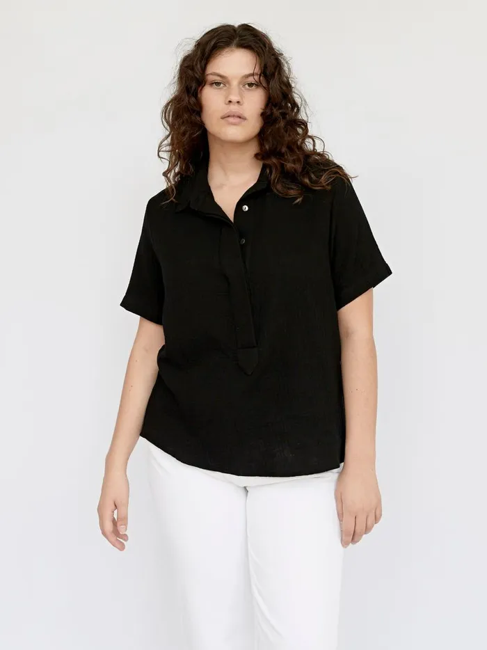 Women Hero Fidera Short Sleeve Shirt Black The UNDONE Tops