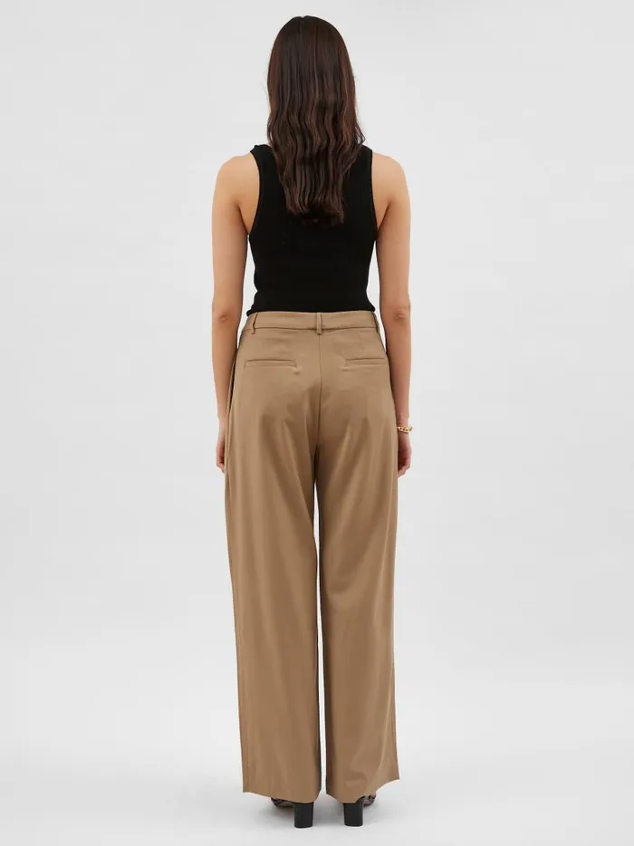 Women Lana Trouser Tan The UNDONE Pants