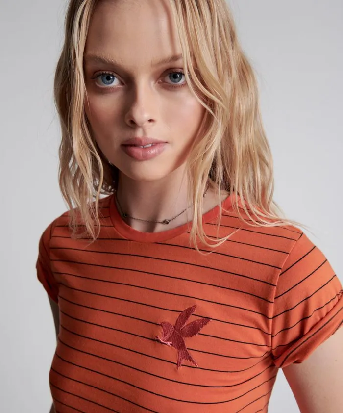 Women One Teaspoon Basic Tees BOWER BIRD EMBROIDERED LOGO FITTED TEE ORANGE Women One Teaspoon Basic Tees BOWER BIRD EMBROIDERED LOGO FITTED TEE ORANGE