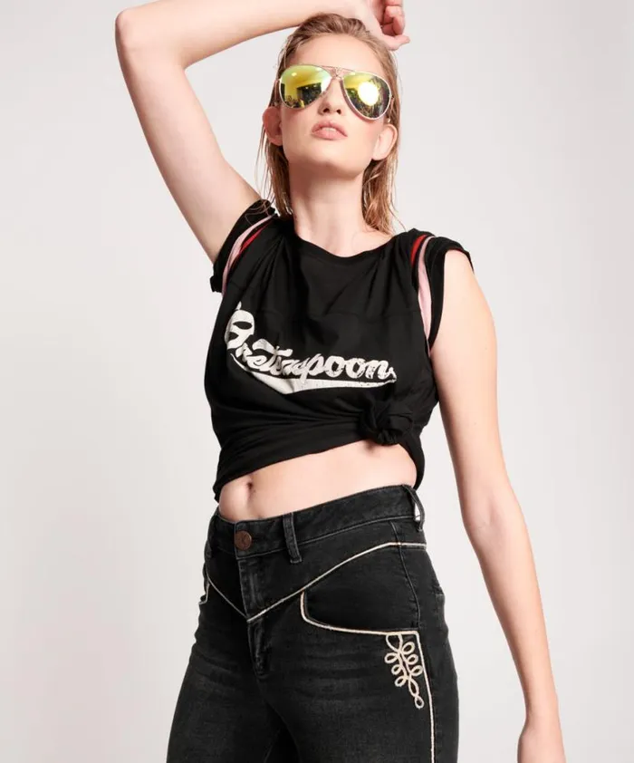 Women One Teaspoon Basic Tees ONETEASPOON LOGO SPORTS TEE Women One Teaspoon Basic Tees ONETEASPOON LOGO SPORTS TEE