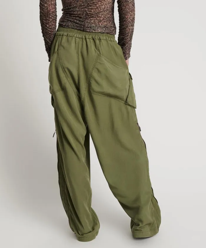 Women One Teaspoon Bottoms KHAKI TENCEL PARACHUTE PANTS Women One Teaspoon Bottoms KHAKI TENCEL PARACHUTE PANTS