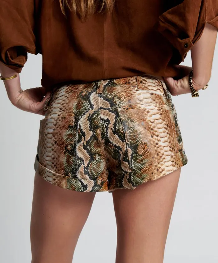 Women One Teaspoon Bottoms PALE SNAKE LEATHER BANDITS SHORTS Women One Teaspoon Bottoms PALE SNAKE LEATHER BANDITS SHORTS