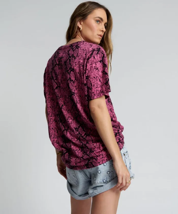 Women One Teaspoon Organic Tees SNAKE HAND PRINTED ORGANIC CREW TEE Women One Teaspoon Organic Tees SNAKE HAND PRINTED ORGANIC CREW TEE