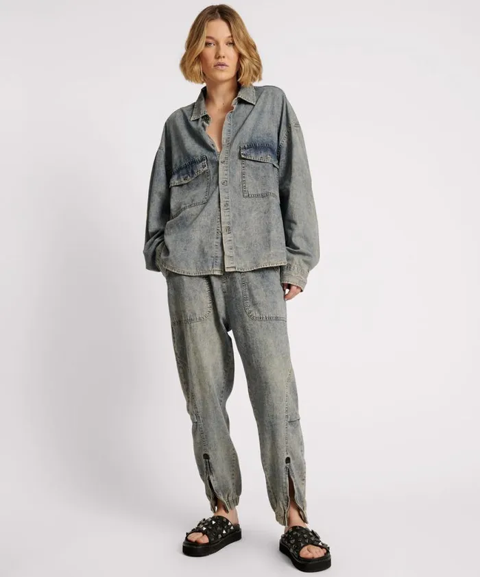 Women One Teaspoon Shirts DIRTY BLUE OVERSIZED DENIM WESTERN SHIRT Women One Teaspoon Shirts DIRTY BLUE OVERSIZED DENIM WESTERN SHIRT